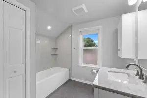 Whitefish Bay Bathroom