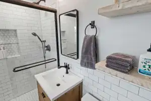 MaloofBathroom4-scaled